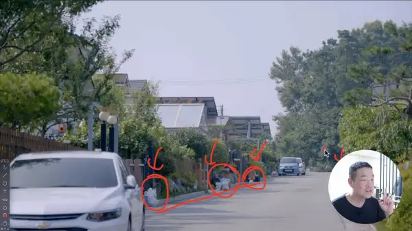 마을 내부 모습. 시원시원, 둥글둥글한 도로가 인상적이다.