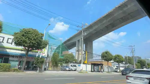 세미 전원주택 입지 중 가장 중요한 고속도로 IC 모습
