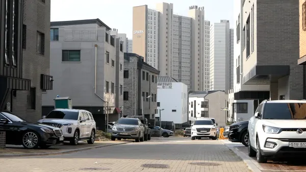 아파트, 다가구, 단독주택의 하모니. 교통 편한 신도시의 고충이다