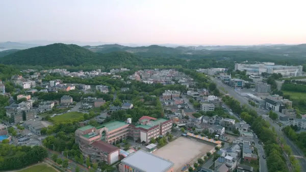 초등학교를 품은 전원마을, '초품전'