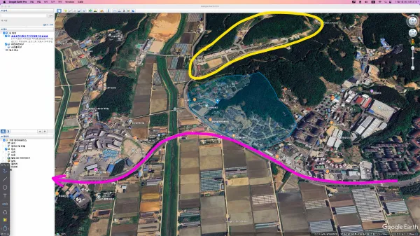 아래 붉은 선을 따라가면 자유로, 윗쪽 군부대(노란 원)이 있어 에어비엔비 수요가 예상된다
